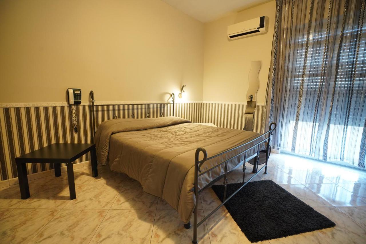 Hotel Stefany Lago Patria Eksteriør billede